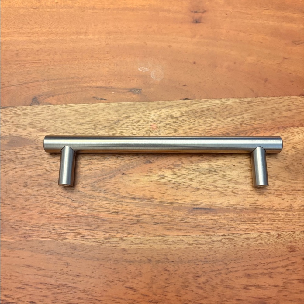 Five Sleek Silver Cabinet Handle / Drawer Pulls
